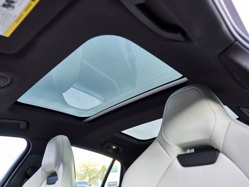 Used 2025 Porsche Panamera 4 w/ Premium Package image 52