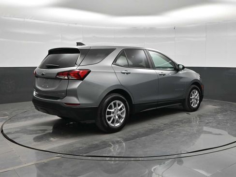 Used 2023 Chevrolet Equinox LS w/ LS Convenience Package FWD image 7