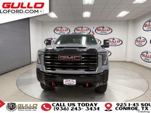 Used 2025 GMC Sierra 2500 AT4X AWD/4WD image 3