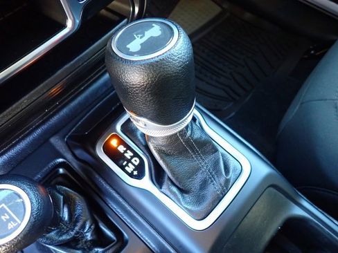 Used 2021 Jeep Wrangler Unlimited Sport image 20