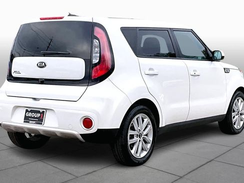 Used 2017 Kia Soul + w/ UVO Package image 11