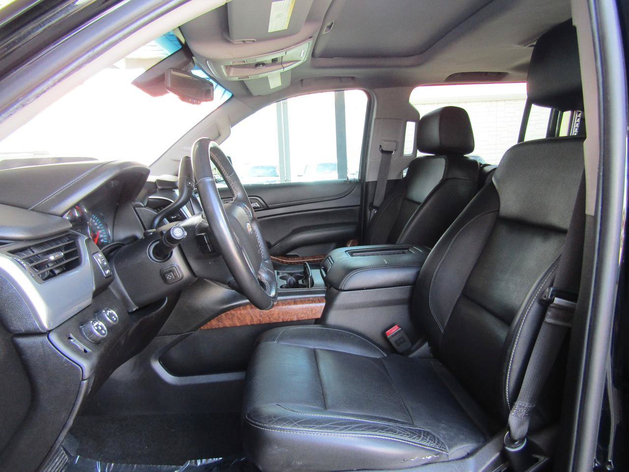 Used 2017 Chevrolet Suburban Premier AWD/4WD image 9