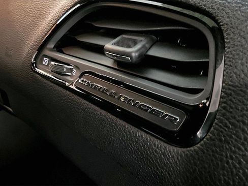 Used 2021 Dodge Challenger SXT image 30