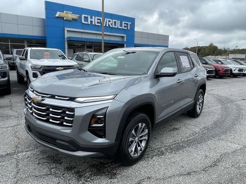 New 2026 Chevrolet Equinox LT image 3