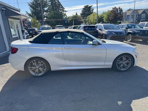 Used 2015 BMW M235i Convertible RWD image 7