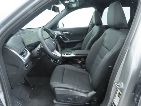 Certified 2025 BMW X1 xDrive28i w/ Premium Package image 21