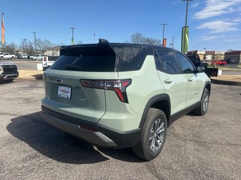 New 2026 Chevrolet Equinox LT image 3