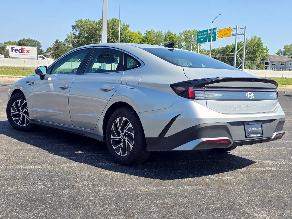 Used 2026 Hyundai Sonata Blue FWD image 12