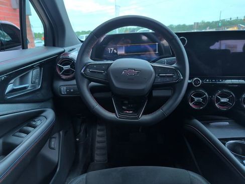 Used 2025 Chevrolet Blazer EV RS AWD/4WD image 2
