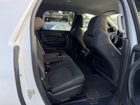 Used 2016 GMC Acadia SLE FWD image 6