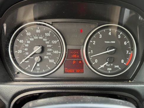 Used 2011 BMW 328i Convertible RWD image 10