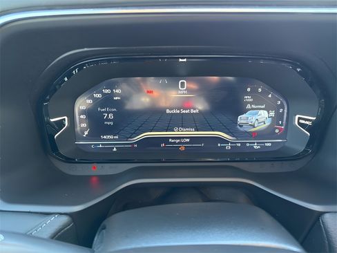 Used 2024 GMC Yukon XL Denali image 29