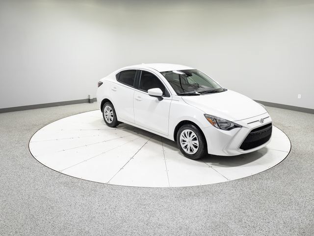 Used 2019 Toyota Yaris L FWD image 26