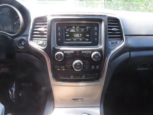 Used 2015 Jeep Grand Cherokee Laredo w/ Quick Order Package 23E AWD/4WD image 23