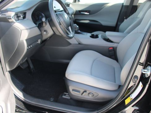 Certified 2024 Toyota Venza LE AWD/4WD image 11