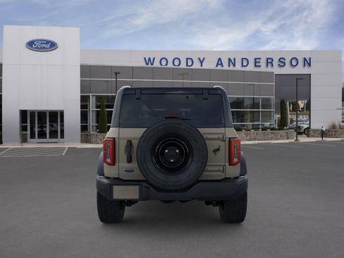 New 2026 Ford Bronco Outer Banks AWD/4WD image 5