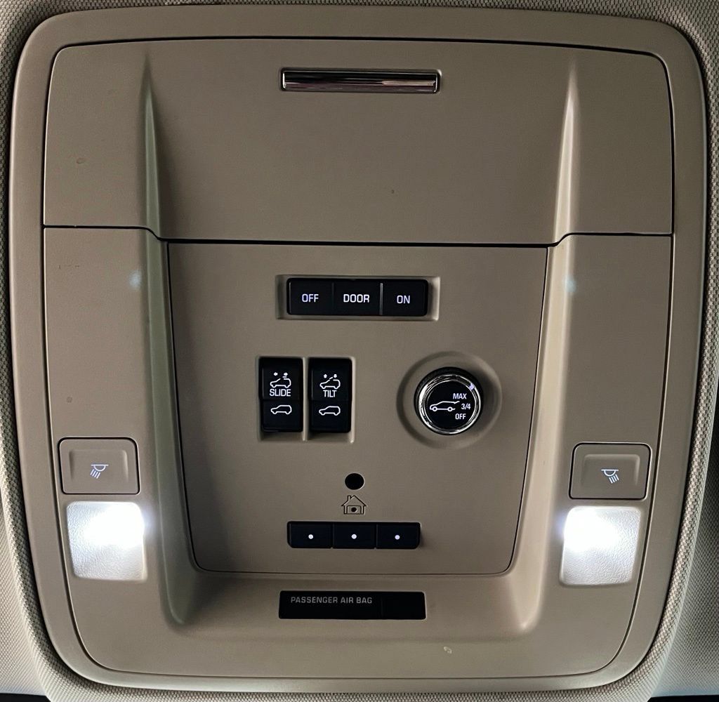 Used 2015 Chevrolet Tahoe LTZ AWD/4WD image 39