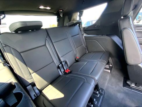 Used 2023 GMC Yukon Denali w/ Max Trailering Package AWD/4WD image 16