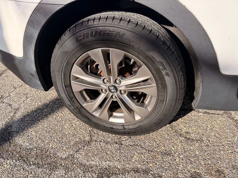 Used 2014 Hyundai Santa Fe Sport w/ Popular Equipment Package 02 image 11