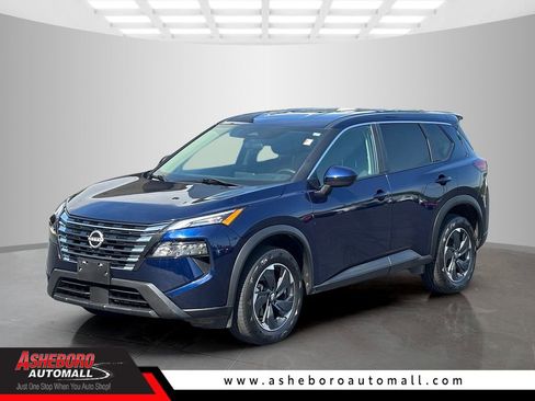 Used 2024 Nissan Rogue SV image 1