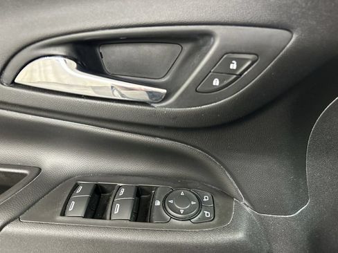 Used 2020 Chevrolet Equinox LT AWD/4WD image 11