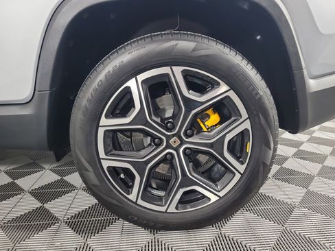 Used 2023 Rivian R1T Adventure image 10