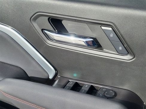 Used 2024 Chevrolet Colorado Z71 w/ Z71 Convenience Package 2 image 29