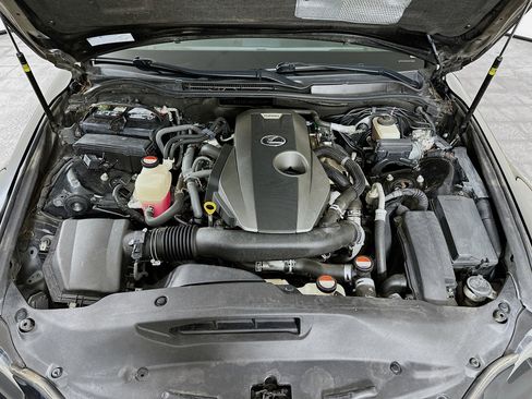 Used 2016 Lexus IS 200t image 32