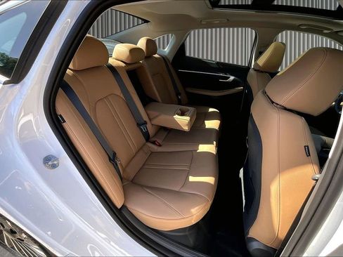 New 2026 Hyundai Sonata Limited FWD image 11