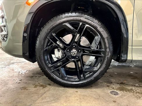 New 2026 Volkswagen Tiguan SE R-Line image 14