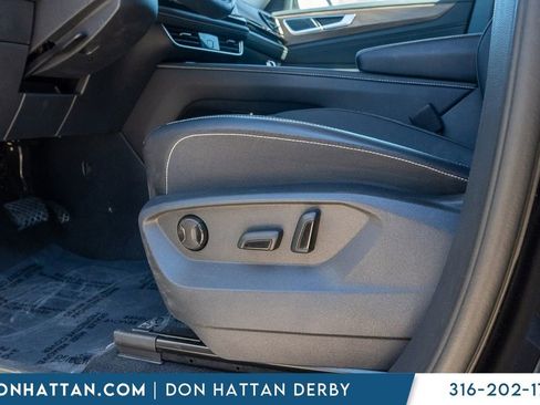 Used 2025 Volkswagen Atlas SE image 16