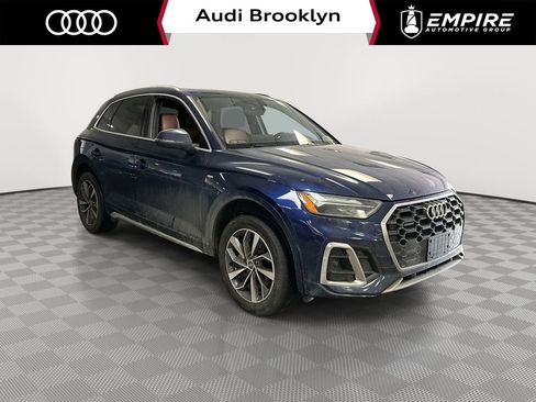 Used 2023 Audi Q5 2.0T Premium w/ Convenience Package image 1
