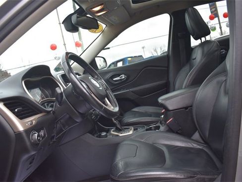 Used 2015 Jeep Cherokee Limited image 21