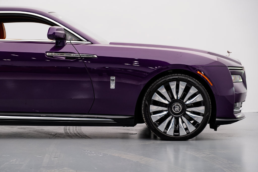 Used 2024 Rolls-Royce Spectre w/ Spectre Launch Package AWD/4WD image 22