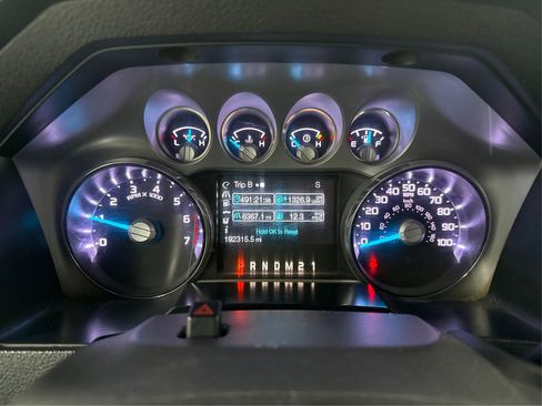 Used 2012 Ford F250 Lariat w/ Lariat Interior Pkg image 17