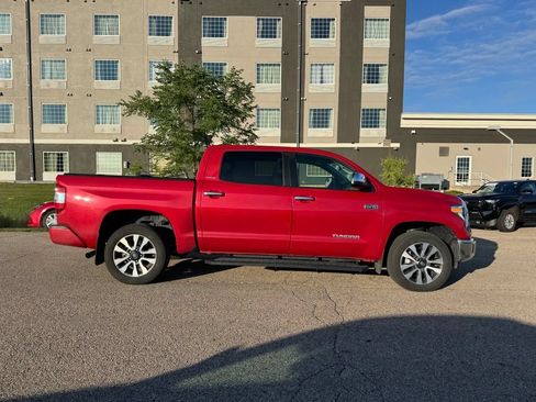 Used 2021 Toyota Tundra Limited w/ Limited Premium Package AWD/4WD image 13
