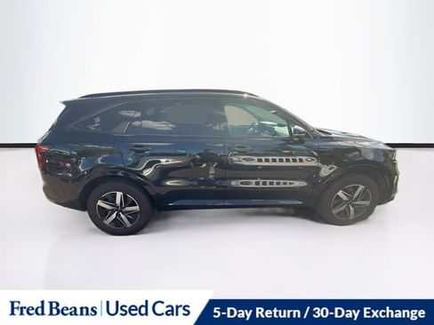 Used 2023 Kia Sorento S w/ Panoramic Sunroof Package FWD image 11