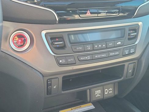 Certified 2022 Honda Pilot Special Edition image 30