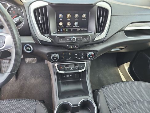 Used 2024 GMC Terrain SLE AWD/4WD image 21