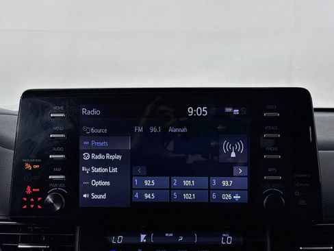 Certified 2021 Toyota Sienna XLE w/ XLE Plus Package FWD image 15
