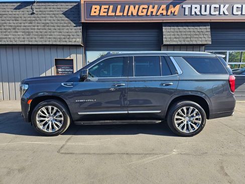 Used 2022 GMC Yukon Denali w/ Advanced Technology Package AWD/4WD image 2