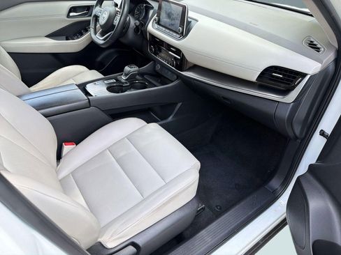 Used 2021 Nissan Rogue SV w/ Premium Package image 31