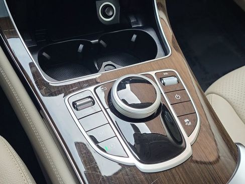 Certified 2019 Mercedes-Benz GLC 300 4MATIC image 19