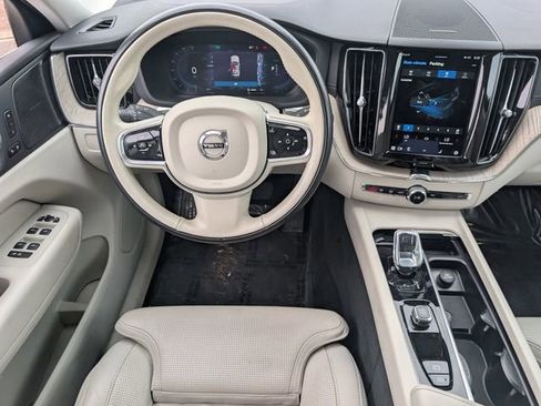 Used 2023 Volvo XC60 T8 Ultimate w/ Climate Package image 9
