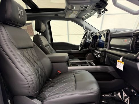 New 2026 Ford F250 Lariat w/ Black Appearance Package image 19