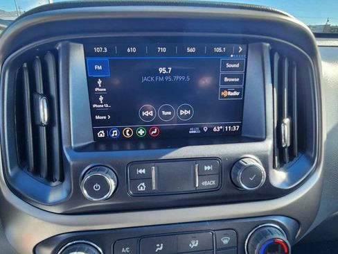 Used 2022 Chevrolet Colorado Z71 AWD/4WD image 18