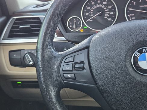 Used 2018 BMW 320i xDrive Sedan image 24