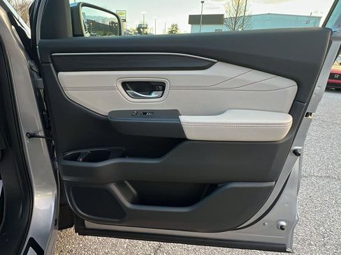 New 2026 Honda Pilot Touring image 12