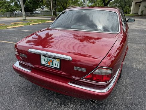 Used 1999 Jaguar XJ8 L RWD image 18
