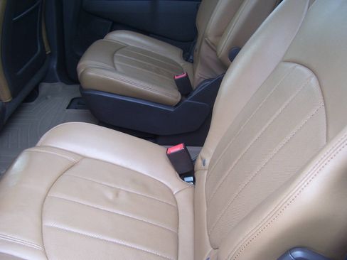 Used 2013 Buick Enclave Premium AWD/4WD image 7